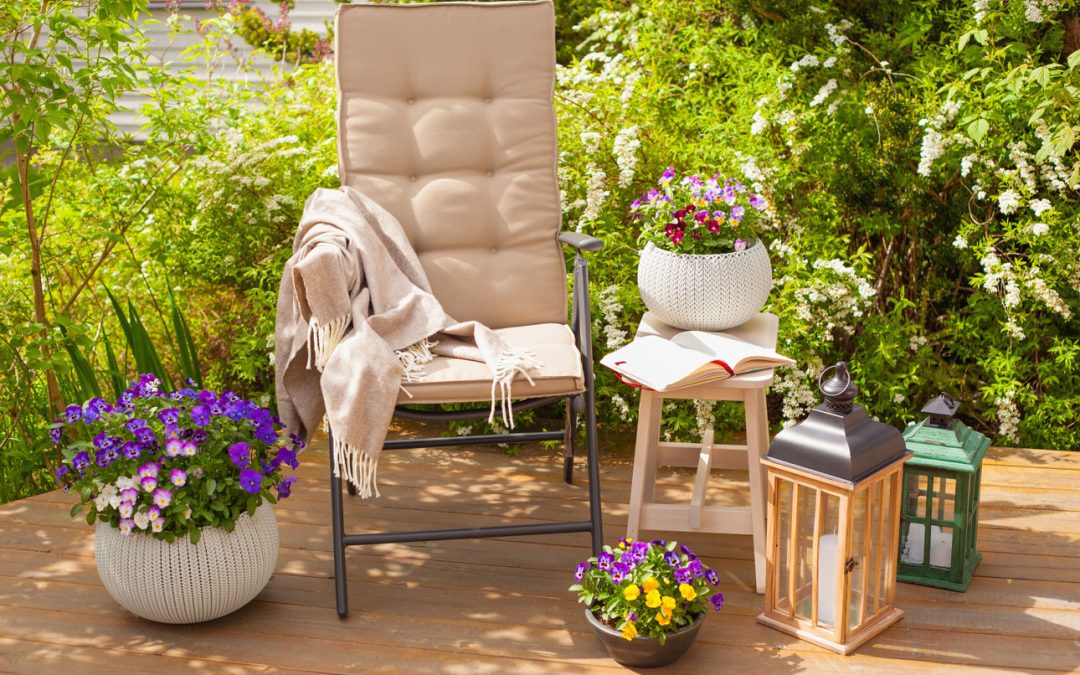 Wie wähle ich eine Terrasse, die gut zu meinem Garten und der Architektur meines Hauses passt?